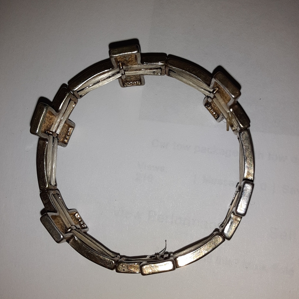 Crucifixes bracelet - Picture 2 of 2